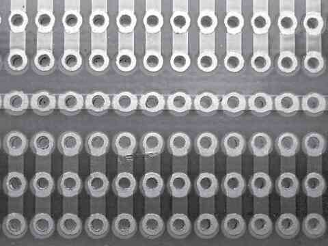 洞洞板”(萬(wàn)用電路板)的選擇和焊接使用技巧 洞洞板”(萬(wàn)用電路板)的選擇和焊接使用技巧