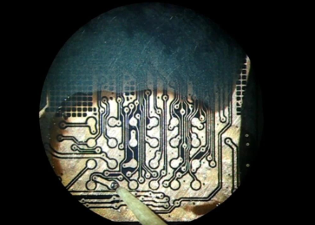 如何訪問NAND內(nèi)存芯片并從中讀取數(shù)據(jù)