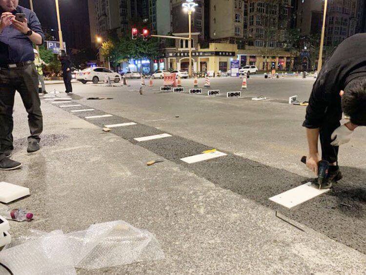 子程自主研發(fā)設(shè)計-智慧斑馬線產(chǎn)品